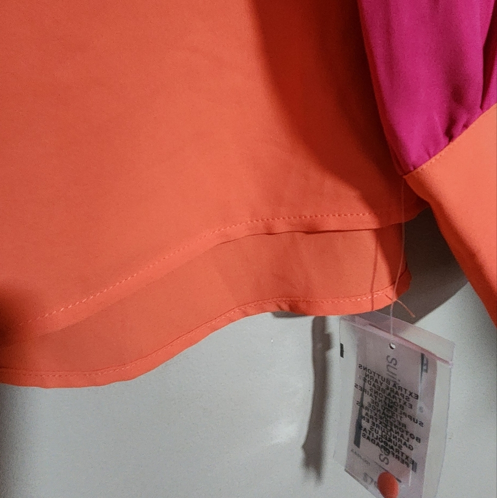 Color Block Top - Picture 6 of 6
